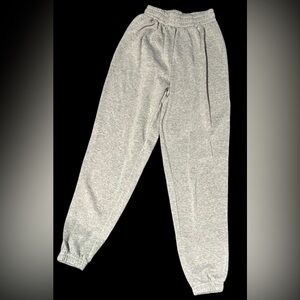 SHEIN Black and Gray Tag Detail